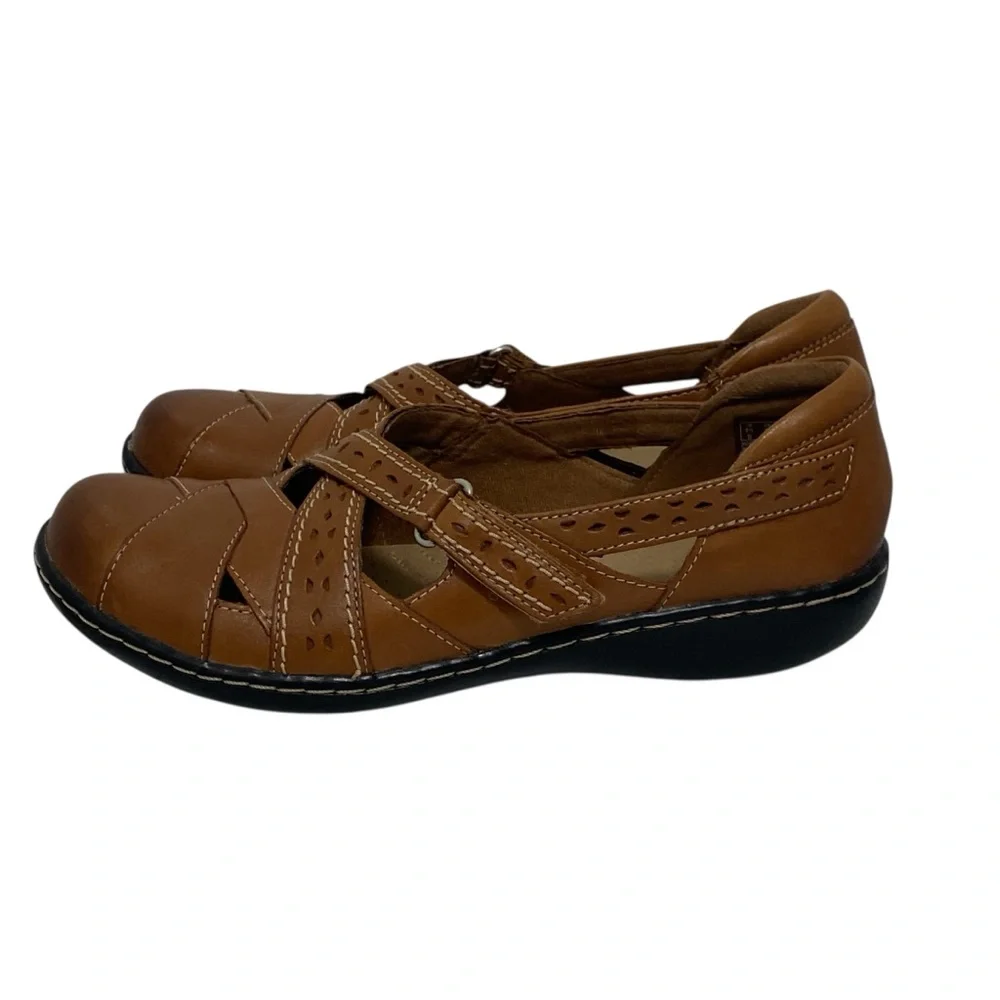 Clarks Ashland Spin Q Brown Leather Flats - Brand New - Size 8